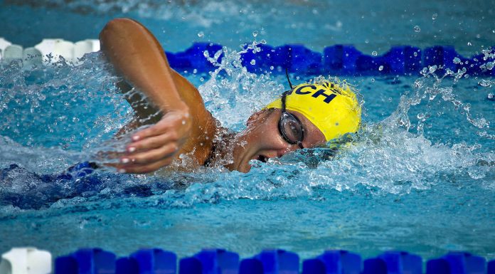 Рафаель Надаль демонструє безрукавку, яку він би носив на Відкритому чемпіонаті США