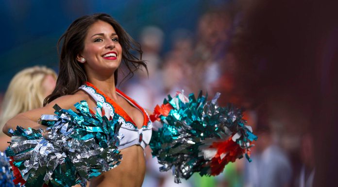 Тейлор Свіфт в стильному комплекті в Німеччині – купіть схожі речі тут